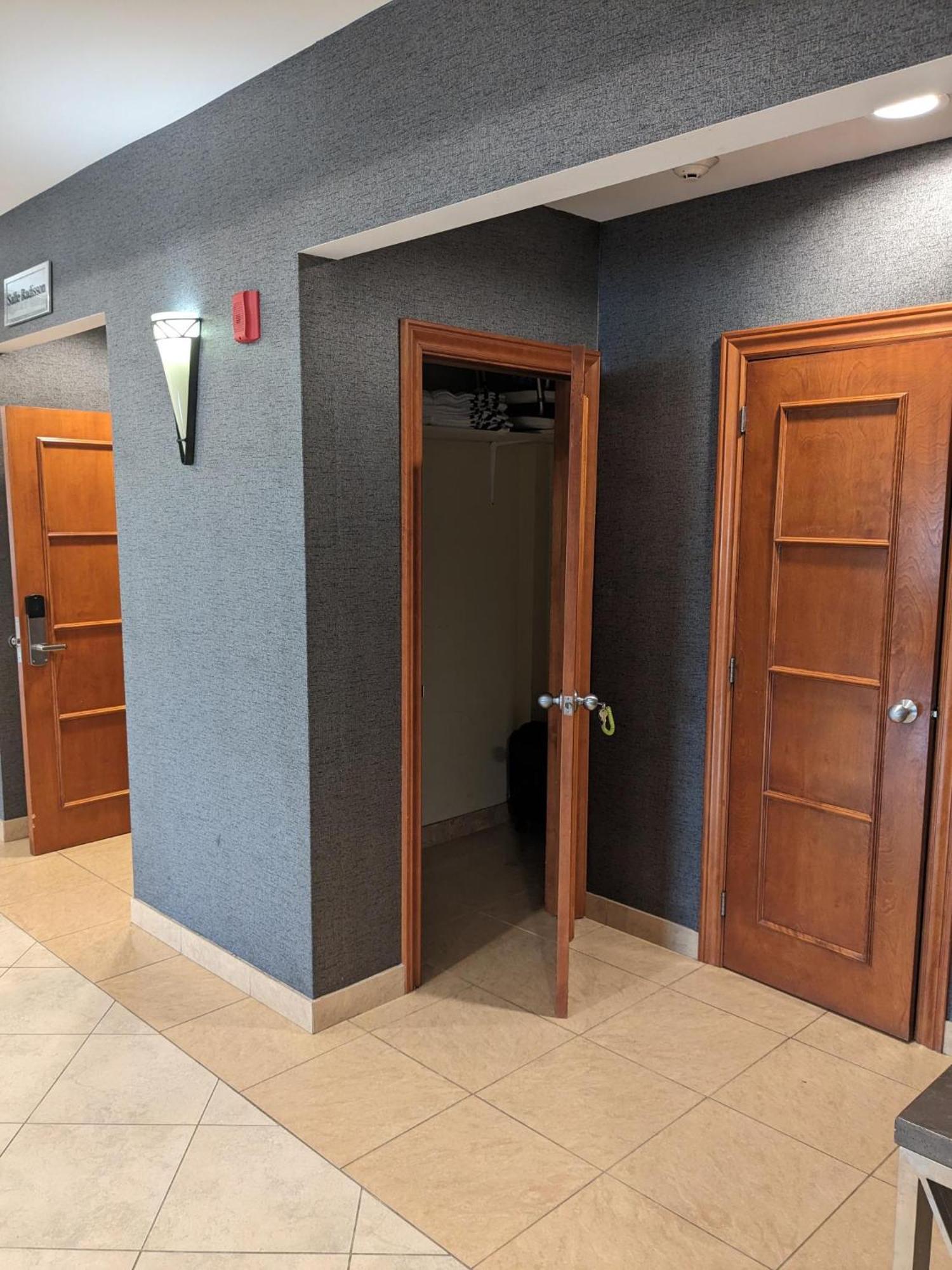 Auberge Royal Versailles Montreal Ngoại thất bức ảnh